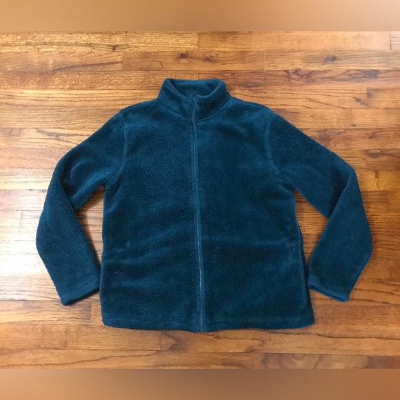 Shenanigans Hunter Green Fleece Jacket
Size Small 4 - 6
Zipper Close - 2 Pockets - Picture 6 of 13